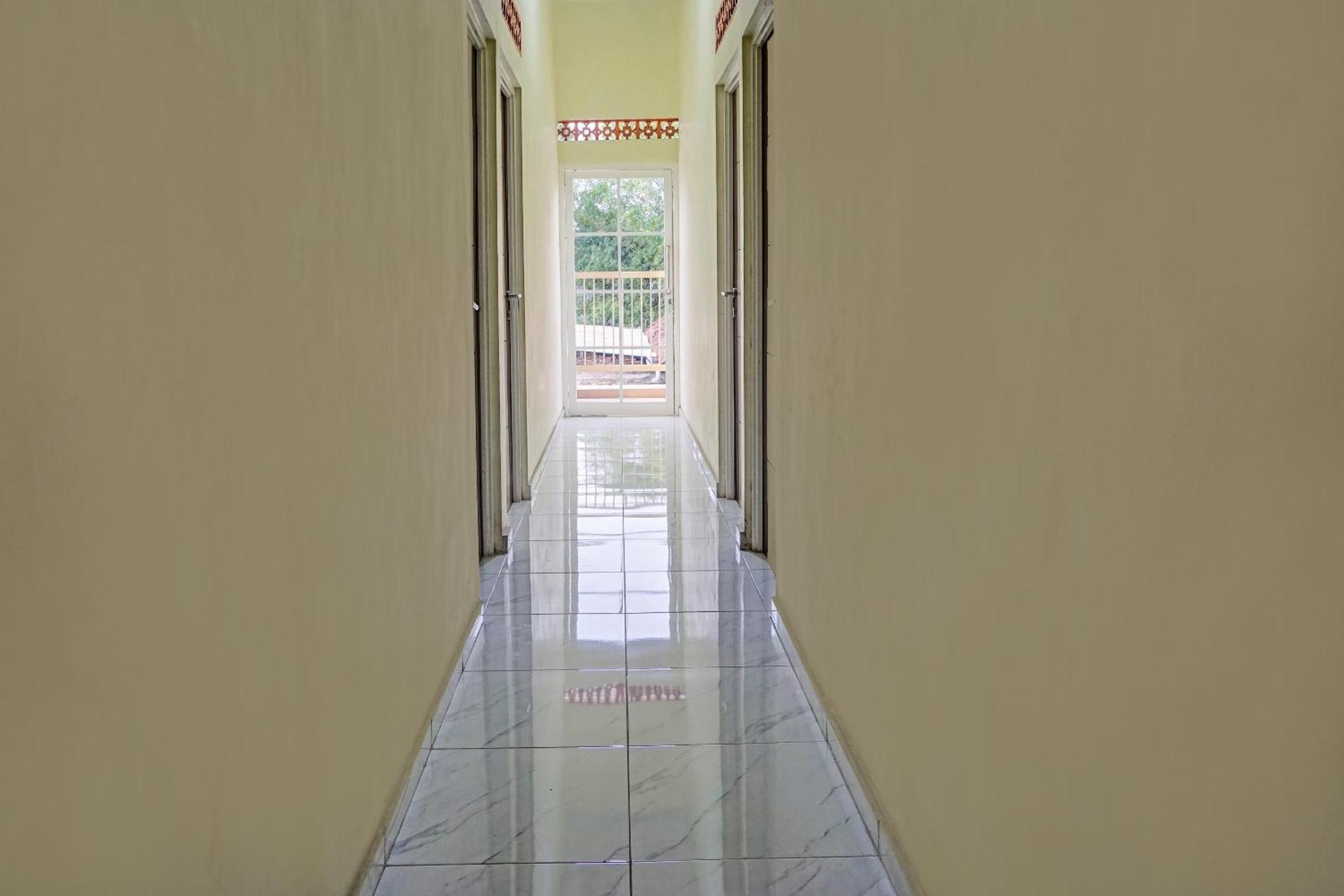 Oyo 91707 Jannah Homestay Syariah Dau Exteriör bild