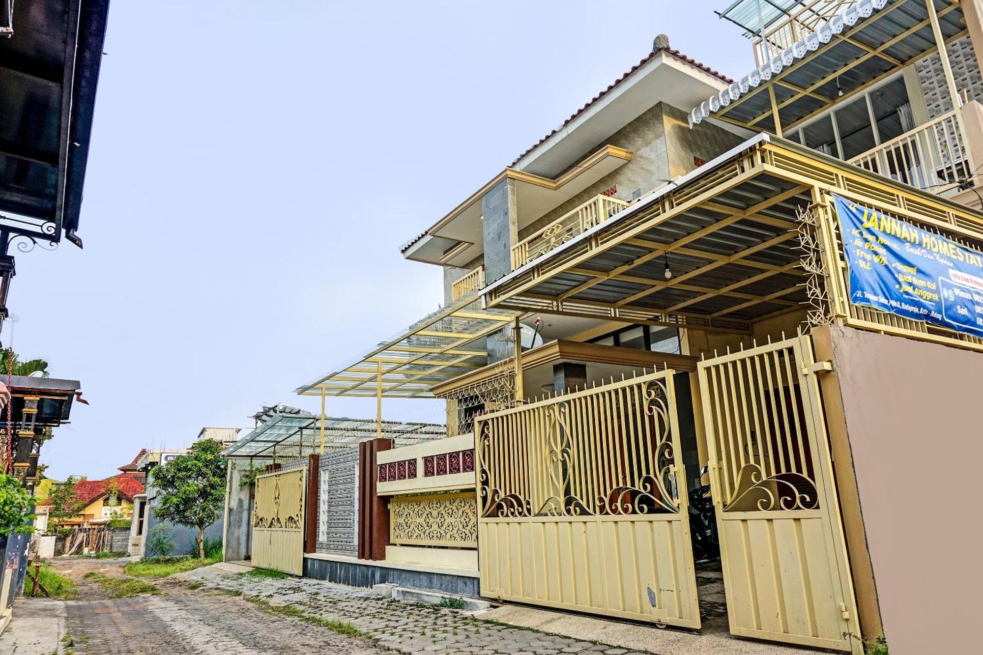Oyo 91707 Jannah Homestay Syariah Dau Exteriör bild